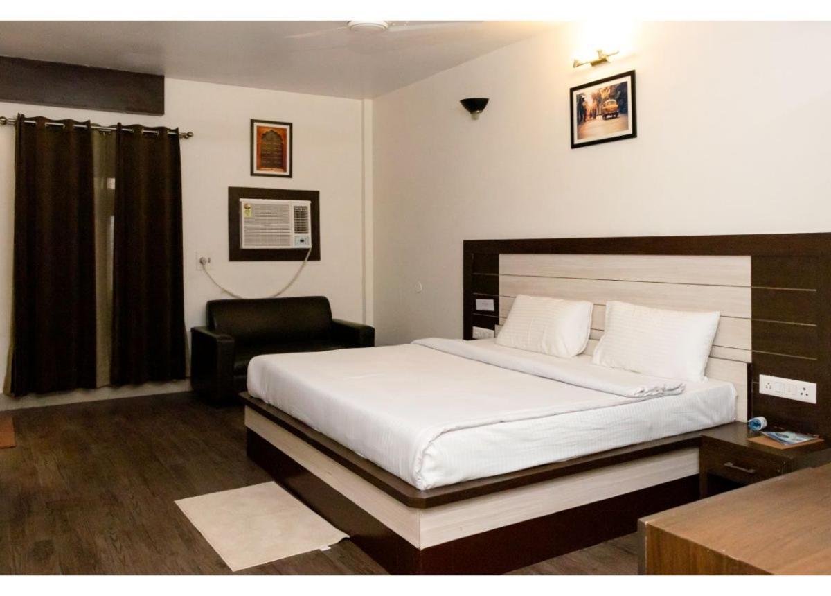Ritumbhara Hotel & Resort Alwar Bagian luar foto