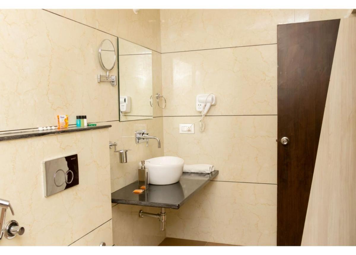 Ritumbhara Hotel & Resort Alwar Bagian luar foto