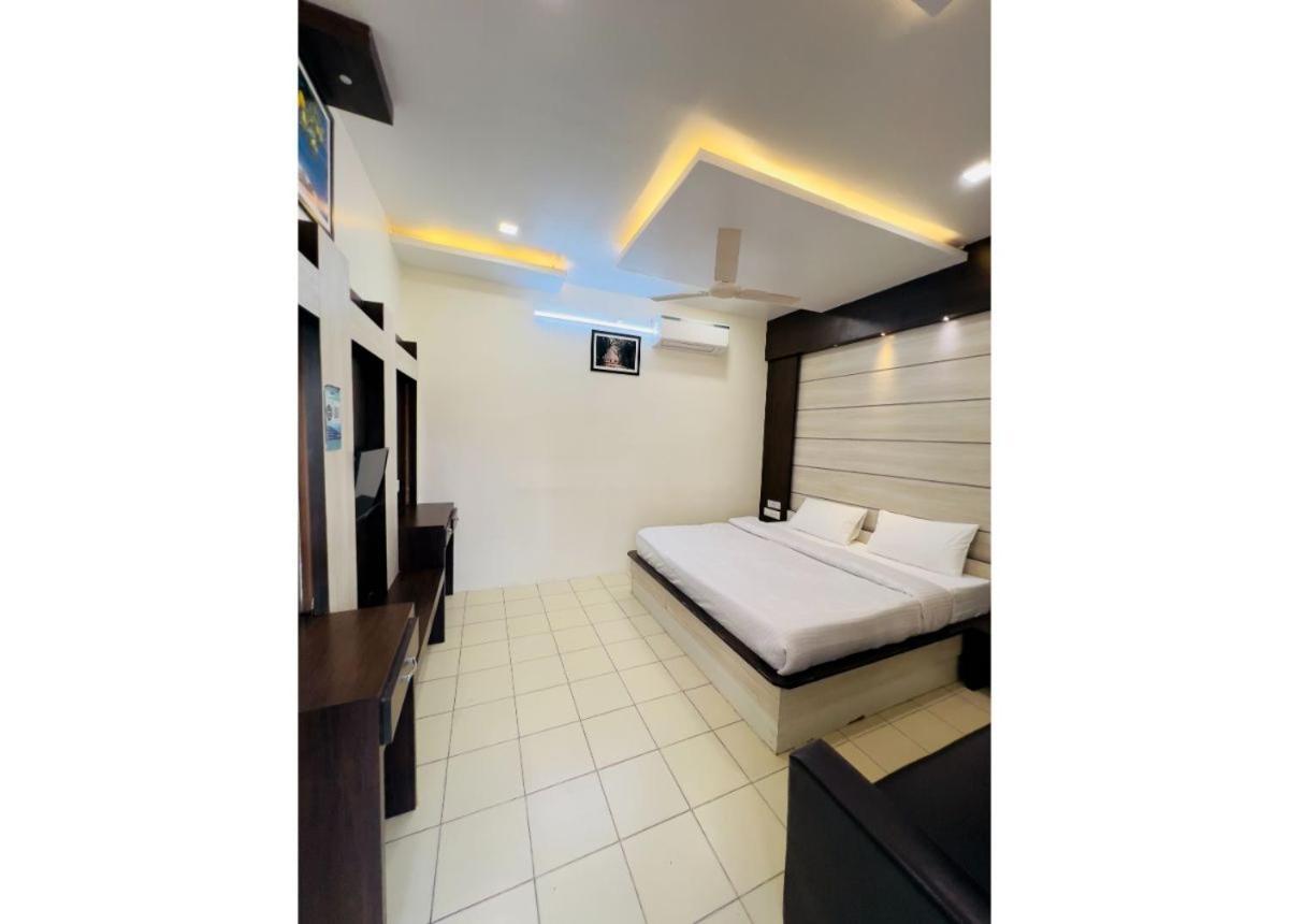 Ritumbhara Hotel & Resort Alwar Bagian luar foto