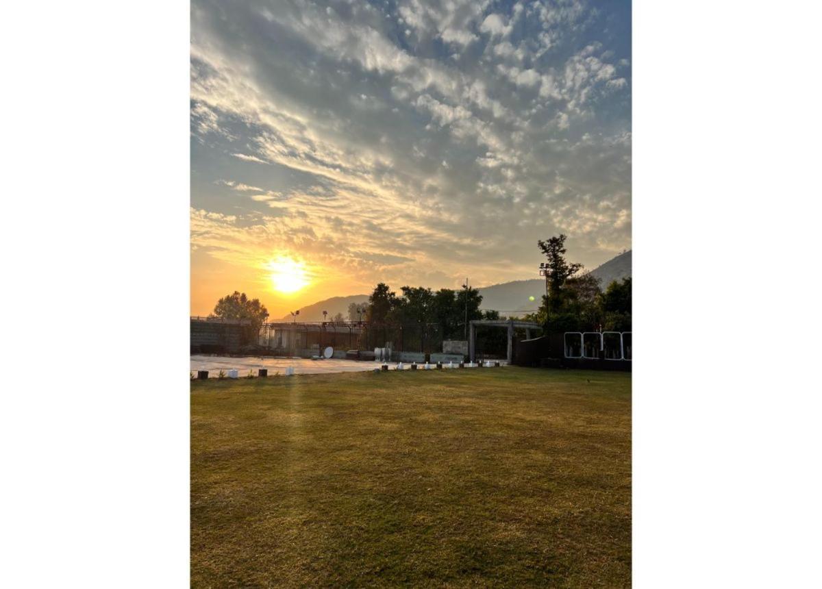 Ritumbhara Hotel & Resort Alwar Bagian luar foto
